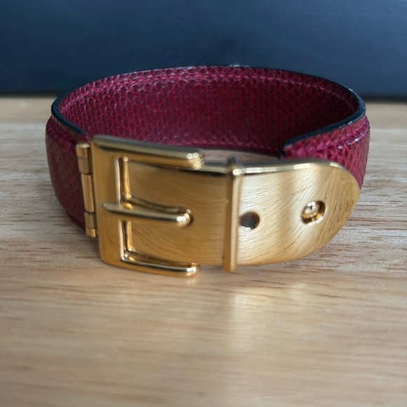 Gucci Vintage Red Lizard Hinged Cuff Bracelet - Picture 1 of 11